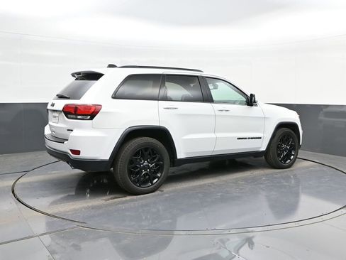 Used 2020 Jeep Grand Cherokee Limited image 15