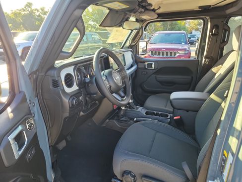 New 2026 Jeep Gladiator Willys image 12