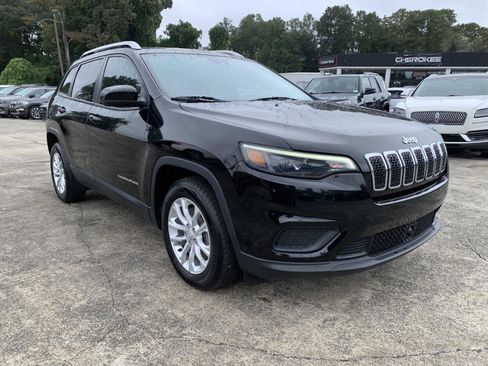 Used 2021 Jeep Cherokee Latitude image 1