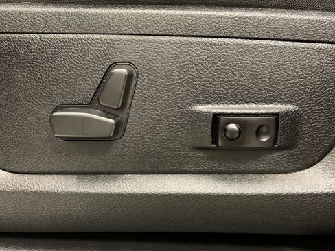 Used 2022 RAM 2500 Big Horn w/ Level C Equiment Group image 18