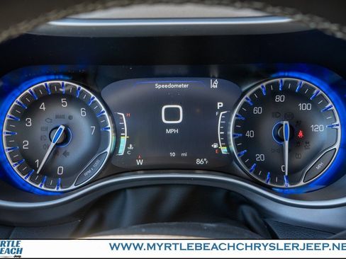 New 2026 Chrysler Voyager LX image 25