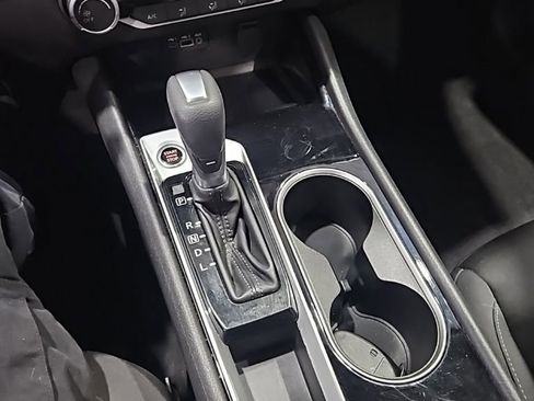 Used 2024 Nissan Altima 2.5 SV image 29