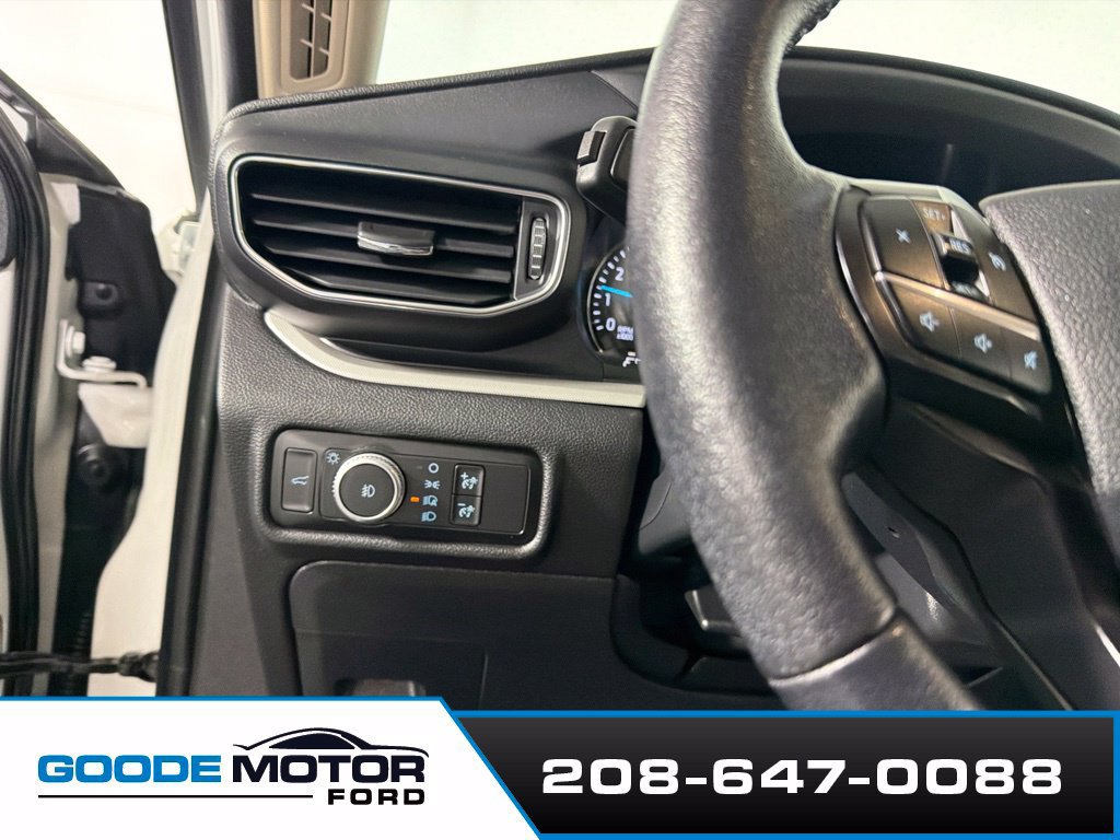 Used 2020 Ford Explorer XLT w/ Equipment Group 202A AWD/4WD image 13