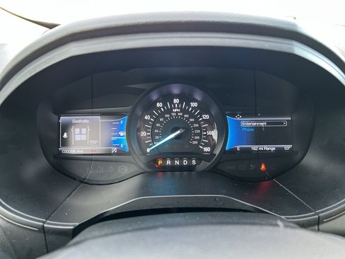 Used 2022 Ford Edge SE image 12