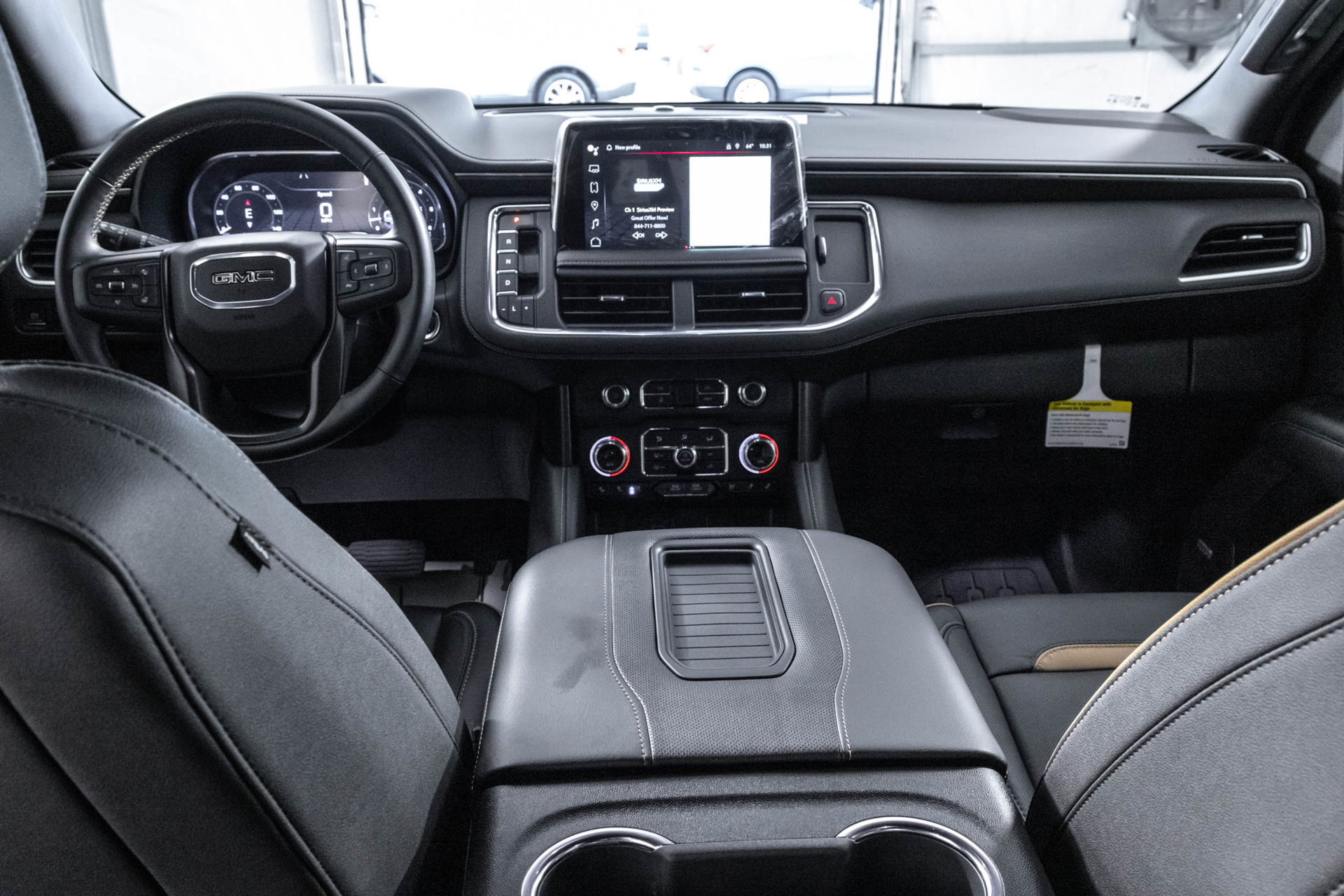 Used 2024 GMC Yukon XL AT4 w/ AT4 Premium Package AWD/4WD image 24