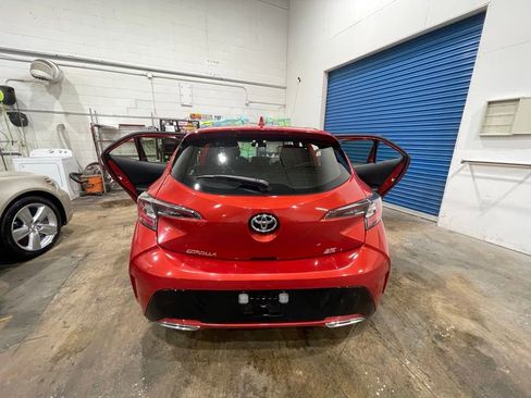 Used 2020 Toyota Corolla SE image 9