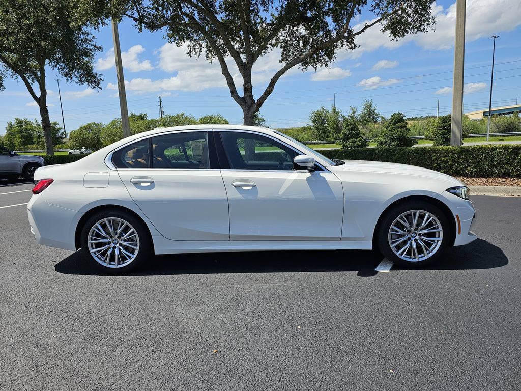 Used 2024 BMW 330i xDrive Sedan w/ Convenience Package AWD/4WD image 2