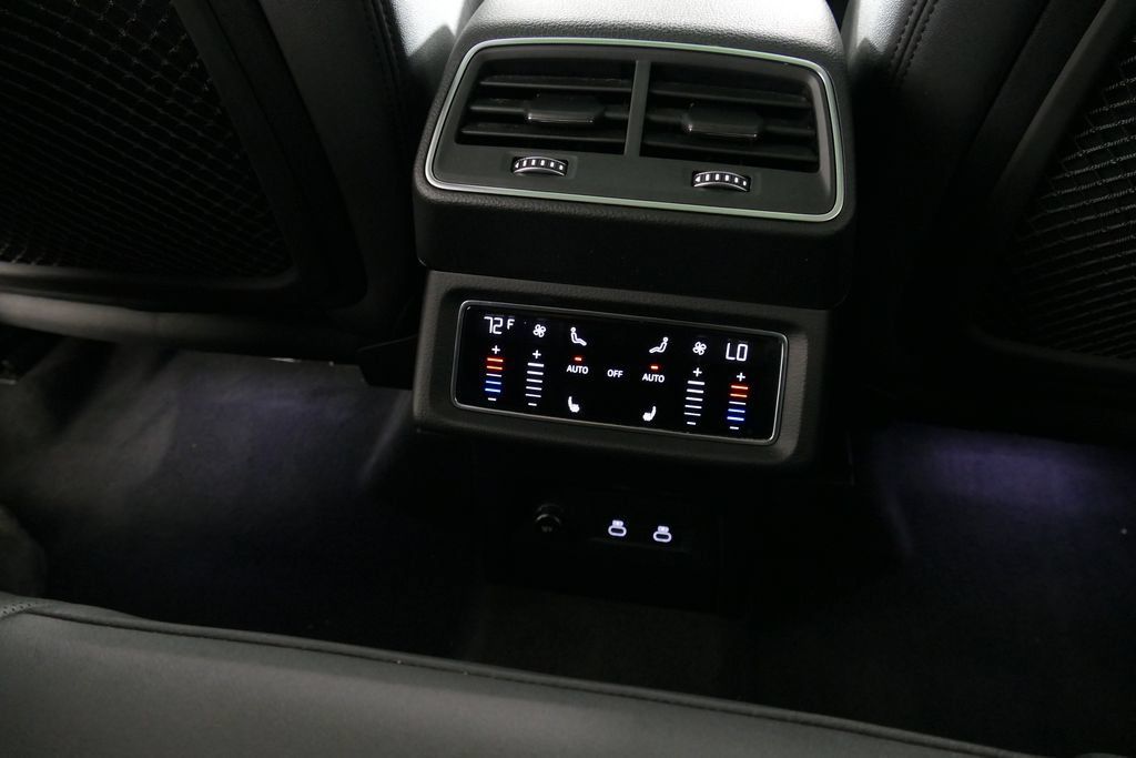 Used 2024 Audi Q8 e-tron Premium Plus w/ Premium Plus Package AWD/4WD image 29