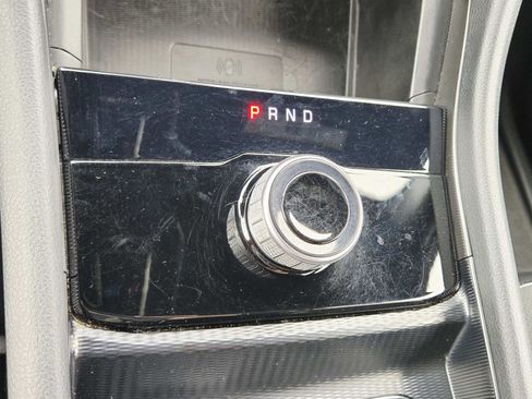 Used 2024 Jeep Grand Cherokee Altitude image 32