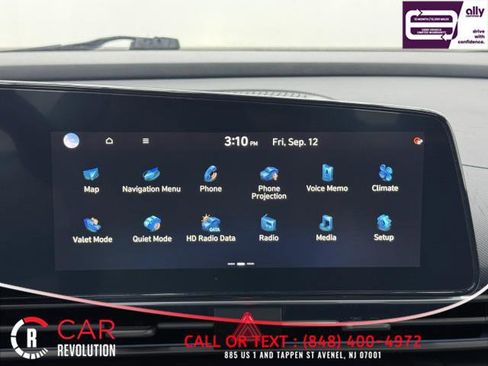 Used 2024 Hyundai Elantra Limited image 24