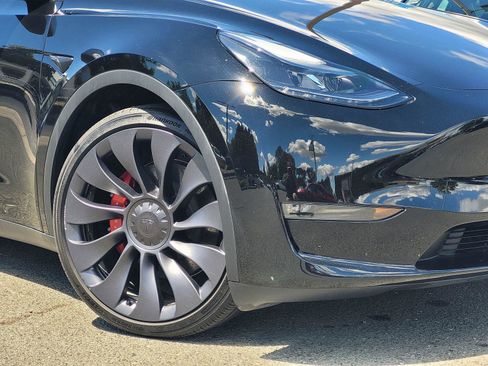 Used 2025 Tesla Model Y Performance AWD/4WD image 11