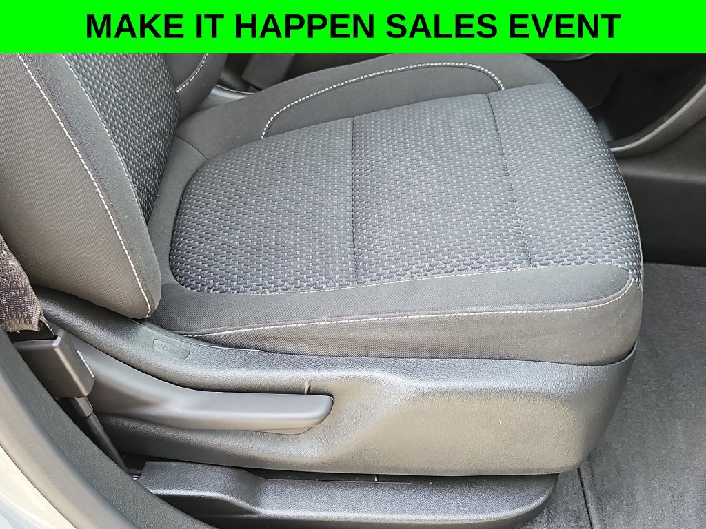 Used 2023 GMC Acadia SLE w/ Driver Convenience Package FWD image 30