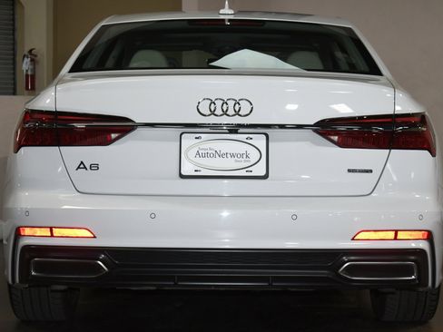Used 2022 Audi A6 Premium Plus image 2