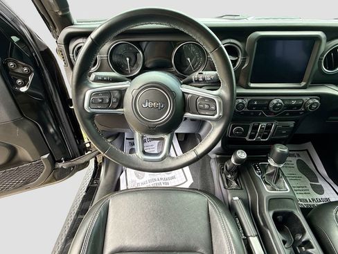 Used 2022 Jeep Wrangler Unlimited Sahara AWD/4WD image 12