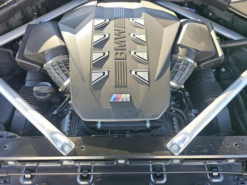Used 2024 BMW X7 M60i w/ Executive Package image 21