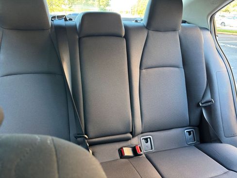 Used 2025 Toyota Corolla LE image 31