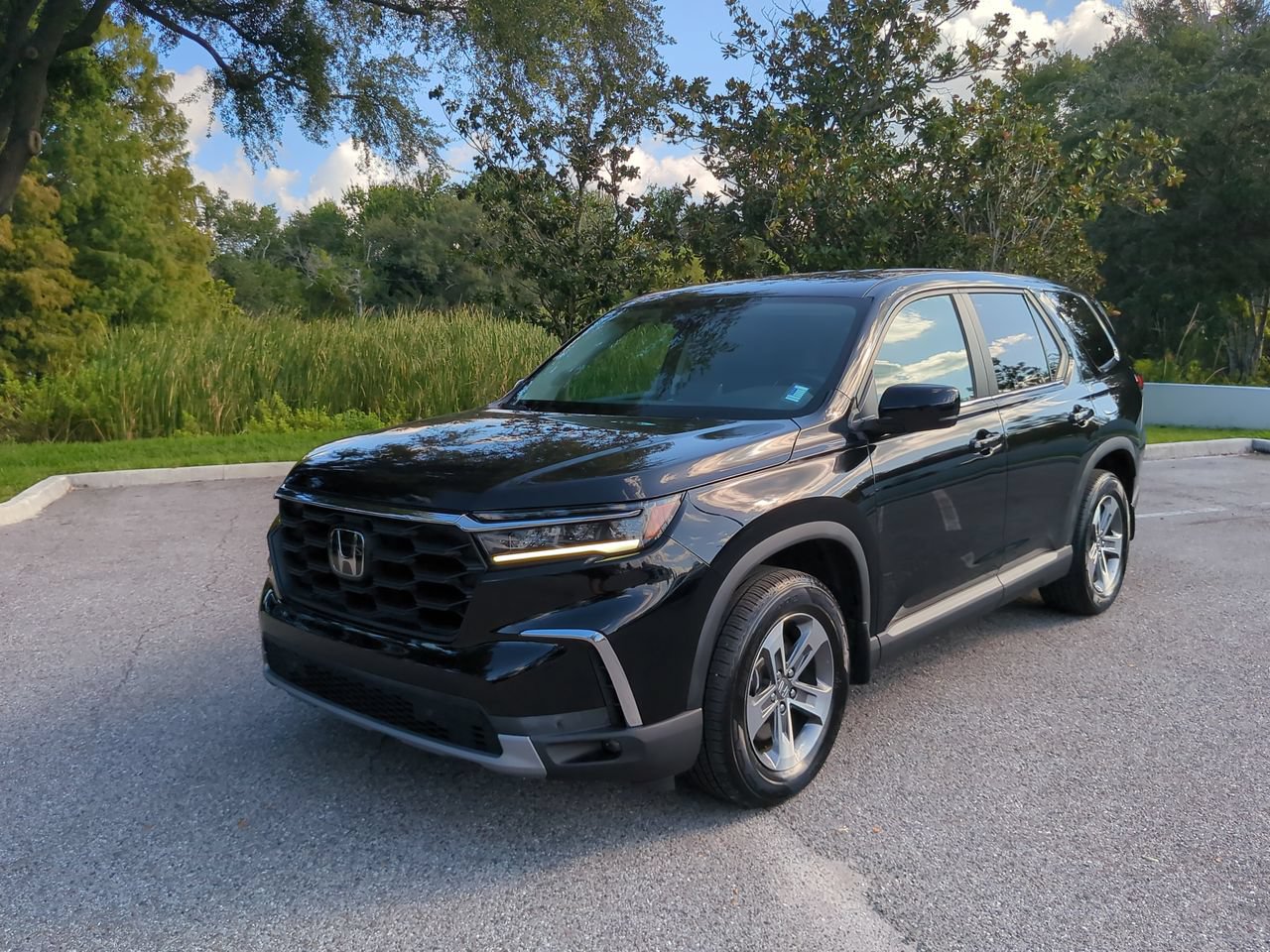 Used 2024 Honda Pilot EX-L image 2