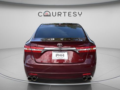 Used 2013 Toyota Avalon XLE Touring FWD image 6