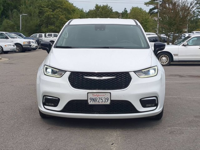 Used 2024 Chrysler Pacifica Limited FWD image 11