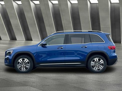 New 2026 Mercedes-Benz GLB 250 4MATIC image 7
