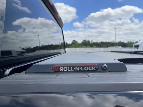 Used 2019 Chevrolet Silverado 1500 LT w/ Texas Edition image 15