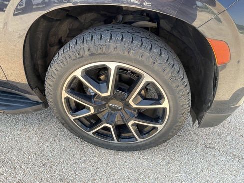 Used 2023 Chevrolet Tahoe RST w/ Luxury Package RWD image 35