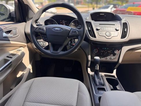 Used 2017 Ford Escape SE w/ SE Cold Weather Package AWD/4WD image 26