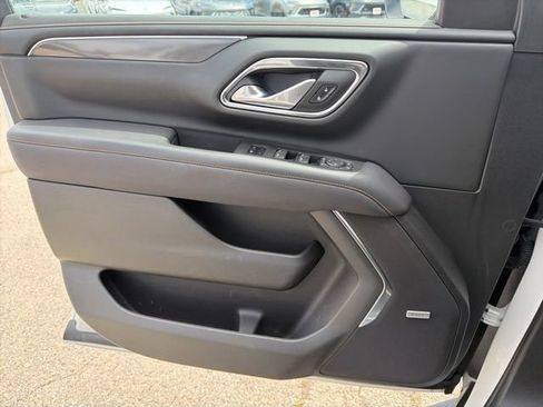 Used 2023 GMC Yukon XL AT4 w/ Technology Package AWD/4WD image 28