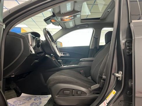 Used 2017 Chevrolet Equinox LT FWD image 18
