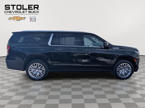 Used 2023 Chevrolet Suburban High Country w/ Advanced Technology Package image 6