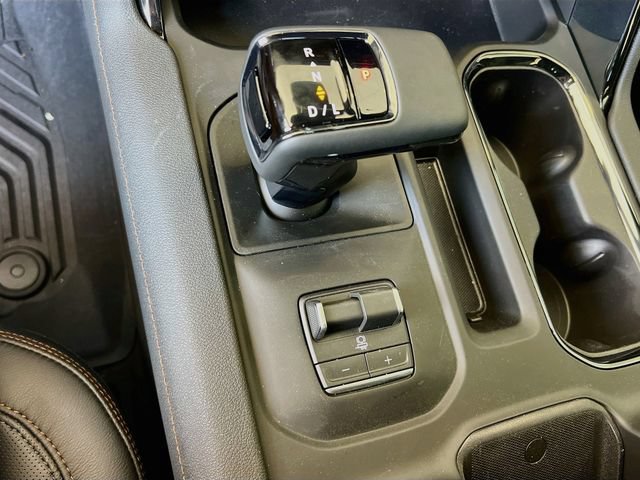 New 2026 GMC Sierra 1500 AT4 w/ AT4 Premium Package AWD/4WD image 12