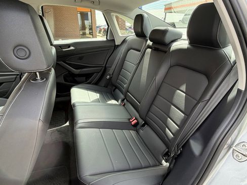 Used 2024 Volkswagen Jetta SE FWD image 24