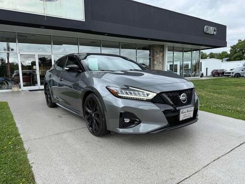 Used 2021 Nissan Maxima SR w/ Sport Mat Group FWD image 1