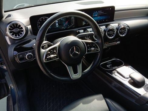 Used 2022 Mercedes-Benz CLA 250 image 11