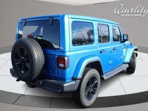 Used 2022 Jeep Wrangler Unlimited Sahara image 4
