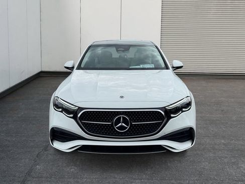 Used 2024 Mercedes-Benz E 350 4MATIC Sedan image 8