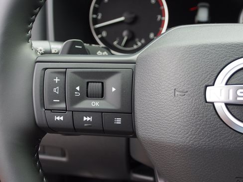 Used 2026 Nissan Rogue SV AWD/4WD image 20