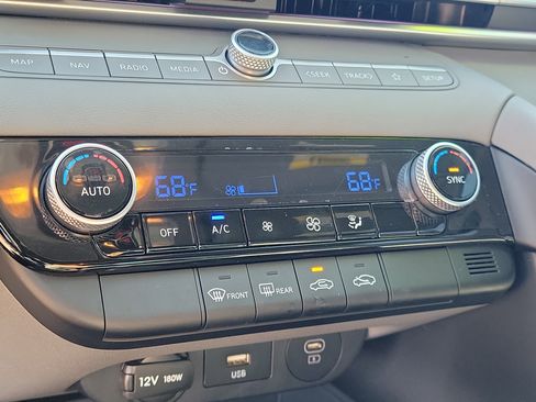 Used 2024 Hyundai Elantra SEL image 26