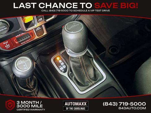 Used 2022 Jeep Gladiator Mojave w/ Cold Weather Group AWD/4WD image 32