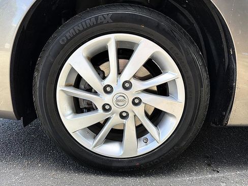 Used 2015 Nissan Sentra SV w/ Style Package image 8