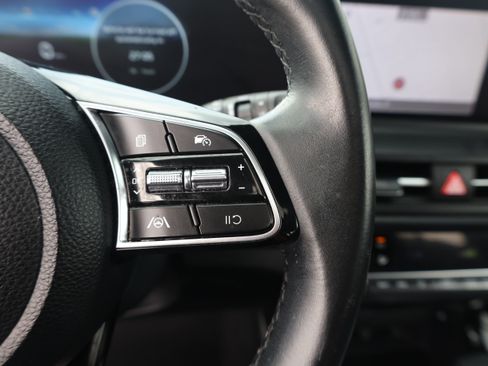 Used 2024 Kia Seltos EX AWD/4WD image 19
