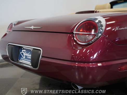 Used 2004 Ford Thunderbird image 35