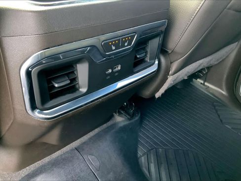 Used 2022 GMC Sierra 1500 Denali image 32