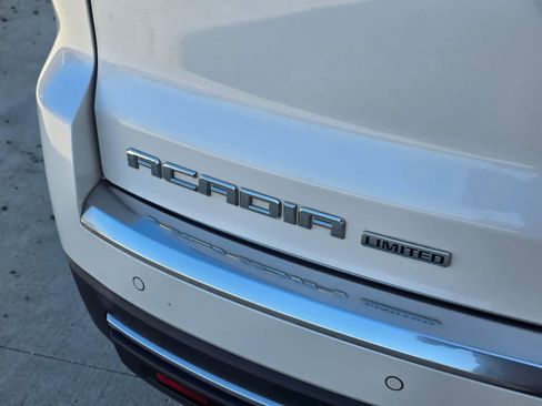 Used 2017 GMC Acadia Limited SLT image 31