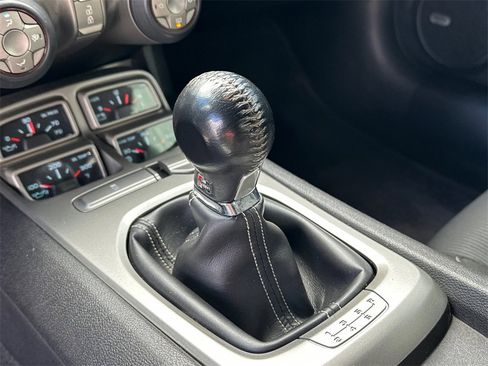 Used 2011 Chevrolet Camaro SS image 26
