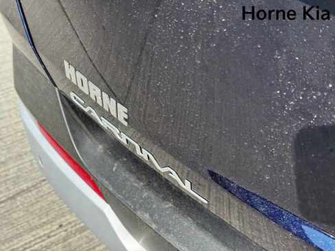 New 2026 Kia Carnival LXS image 9