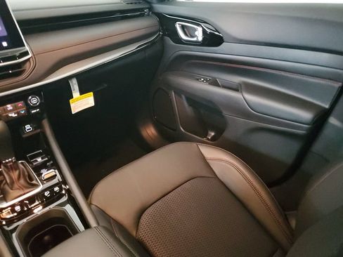 New 2026 Jeep Compass Trailhawk AWD/4WD image 22