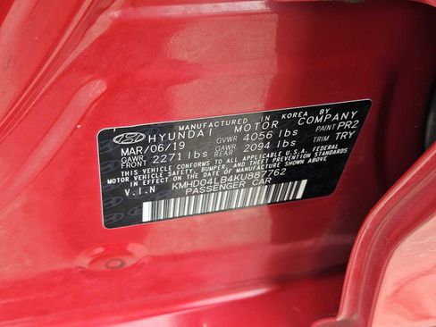 Used 2019 Hyundai Elantra Sport w/ Cargo Package image 32