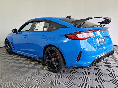 Used 2023 Honda Civic Type R image 9
