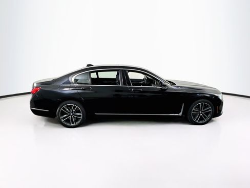 Used 2022 BMW 750i xDrive w/ Executive Package AWD/4WD image 4